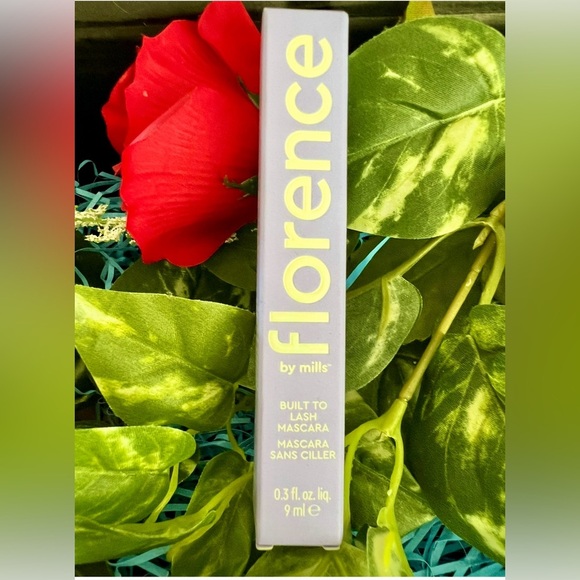 NIB Florence by Mills Built to Lash Mascara in Black - Picture 9 of 9